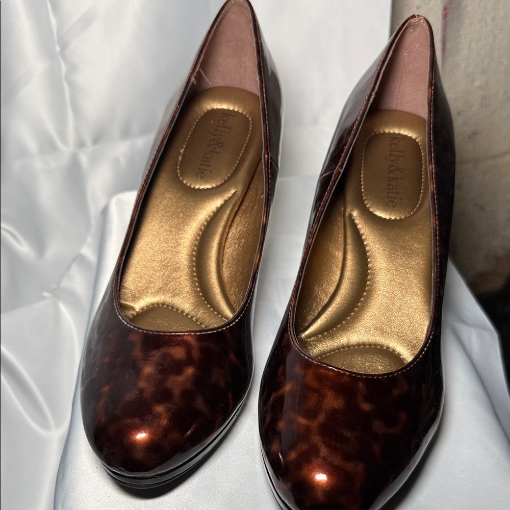 Kelly & Katie Tortoiseshell Brown Heels - Picture 2 of 4